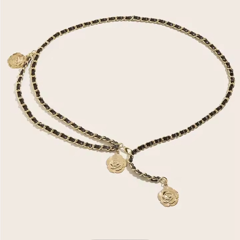 High Quality Metal Waist Chain Belt with Round Flower Pendant - Picture 9 of 9